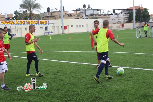 فيديو: الاتحاد العام يغلق ملعب ابو خميس ومساعي الرئيس للمصادقة على الشرقي بعد تركيب المقاعد ومظلات لاعبي دكة الاحتياط والجدار الحديد في السنتتي.